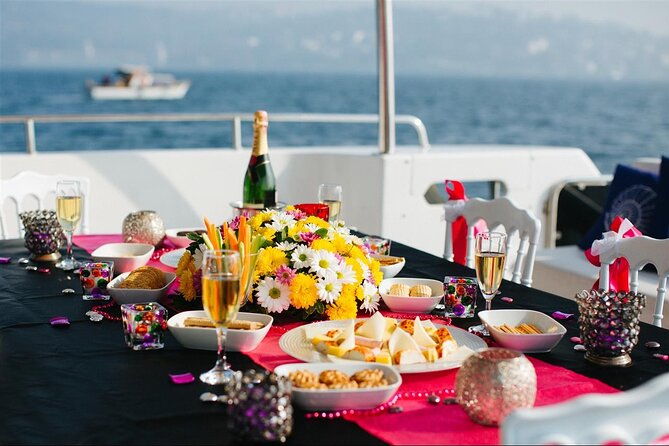 exclusive-bosphorus-cruise-luxury-yacht-experience-in-istanbul