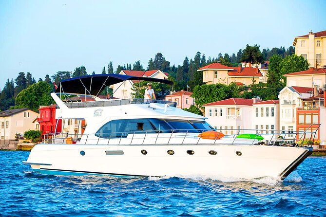 exclusive-bosphorus-cruise-luxury-yacht-experience-in-istanbul