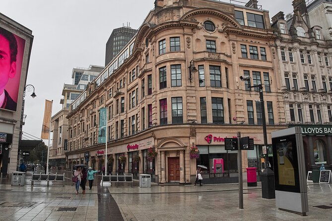 exclusive-cardiff-private-walking-tour