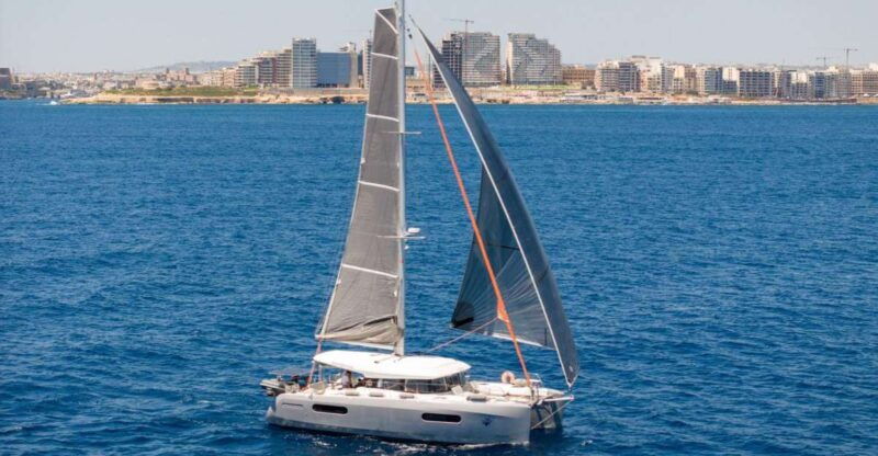 exclusive-catamaran-charter