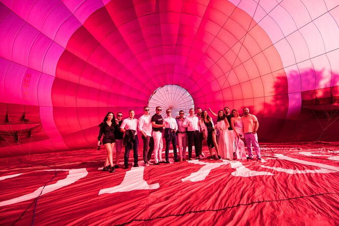 exclusive-dinner-in-a-hot-air-balloon
