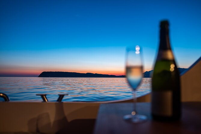exclusive-dubrovnik-sunset-cruise-with-cocktail-at-the-cave-bar