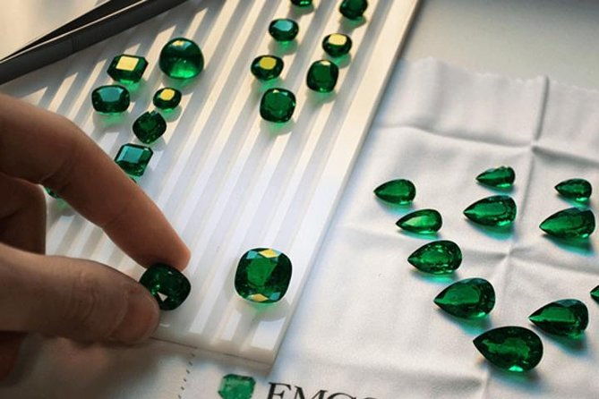 exclusive-emerald-tour-in-bogota