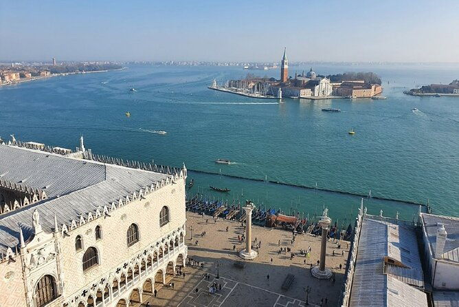 exclusive-entrance-doge-palace-st-marks-basilica-terrace-tour-4