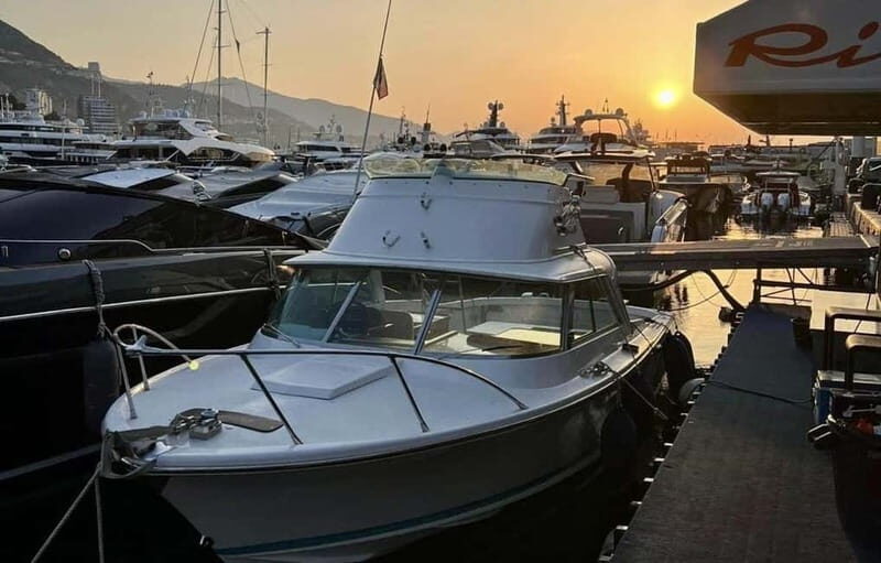 Exclusive excursion on a Riva Yacht - The Sum Up