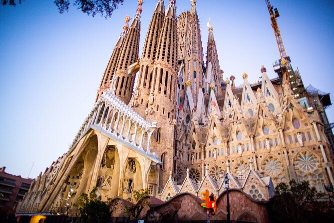 exclusive-gaudi-segway-guided-tour-architectural-marvels