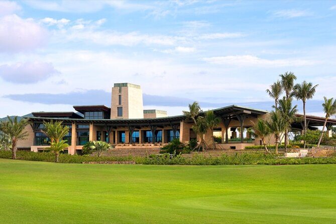 Exclusive Golf Experience at Hainan Jian Lake Blue Bay - Key Points
