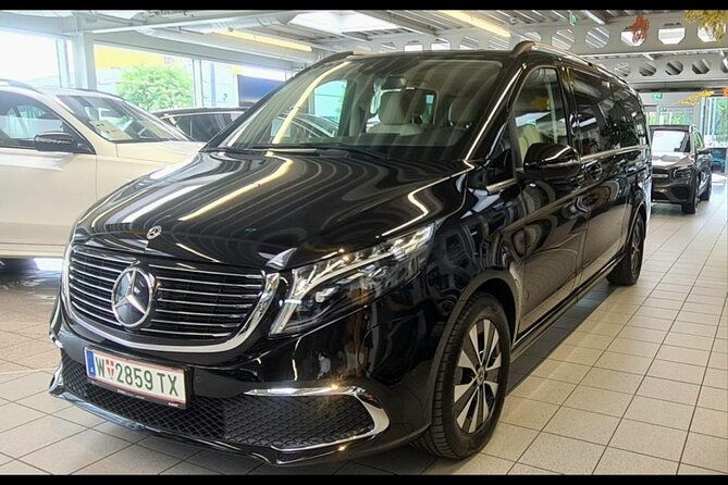 exclusive-green-airport-limousine-service