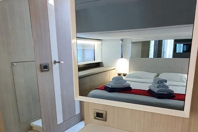 exclusive-luxury-yacht-tour-of-the-elaphiti-islands