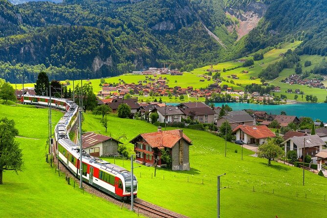 exclusive-panoramic-train-journey-though-the-heart-of-swiss