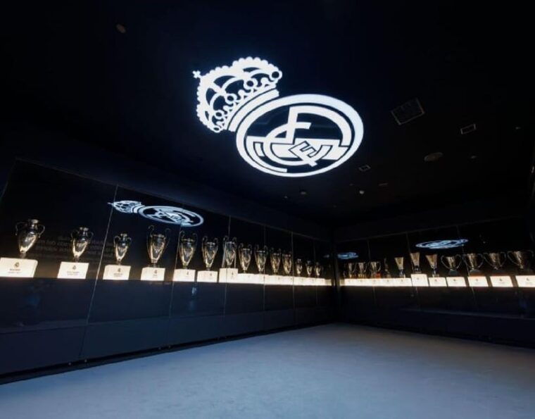 exclusive-private-guided-tour-bernabeu-stadiumno-big-group