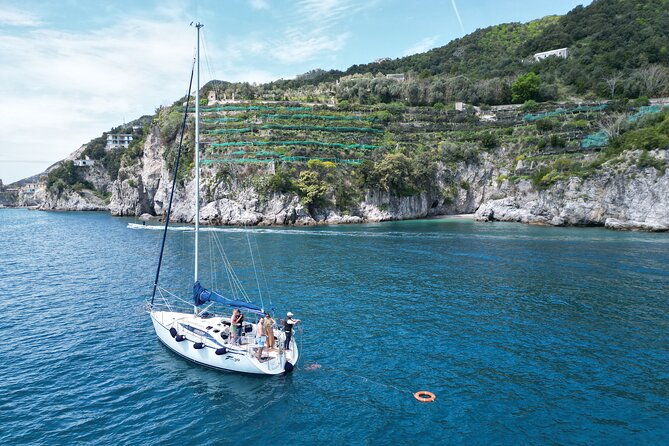 exclusive-private-sailboat-tour-on-the-amalfi-coast-2