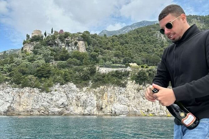 exclusive-private-sailboat-tour-on-the-amalfi-coast