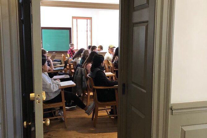 exclusive-private-tour-of-historic-william-and-mary-college