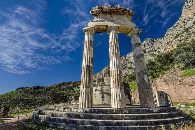 exclusive-private-tour-to-delphi-visit-delphi-arachova-monastery-osios-loukas
