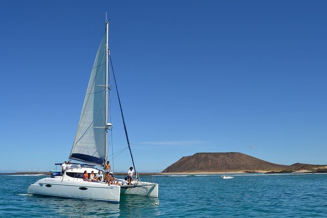 exclusive-sailing-catamaran-experience-to-lobos-island-with-lunch-and-drinks
