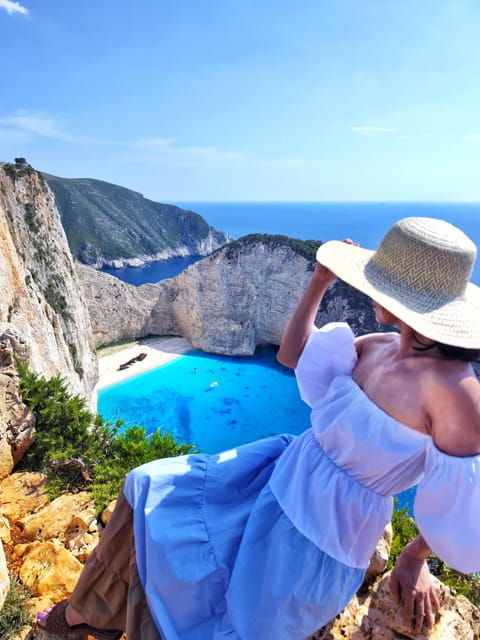 exclusive-shipwreck-blue-caves-tour