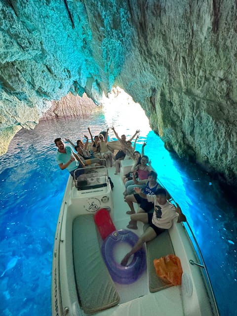 exclusive-shipwreck-blue-caves-tour