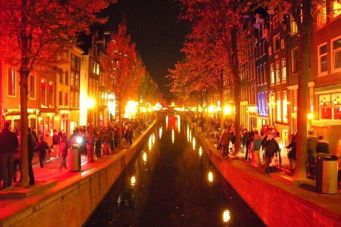 exclusive-small-group-amsterdam-red-light-district-tour
