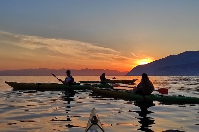 exclusive-sorrento-kayaking-experience-with-swimming-2