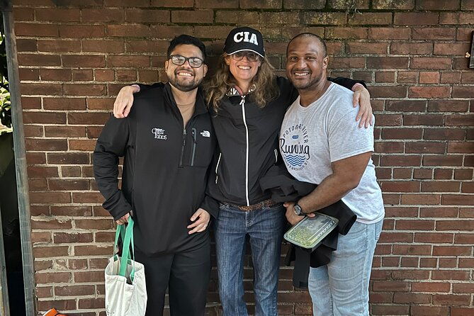 exclusive-spy-history-walking-tour-along-embassy-row