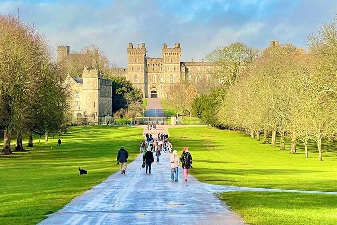 exclusive-stonehenge-inner-circle-windsor-day-trip-from-london