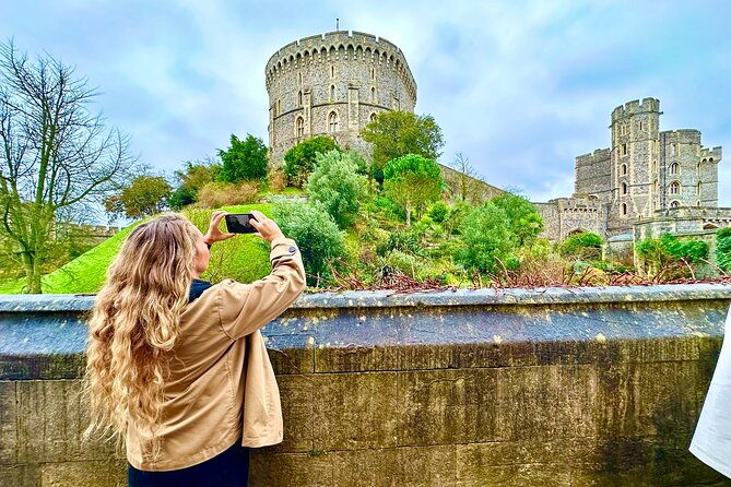 exclusive-stonehenge-inner-circle-windsor-day-trip-from-london