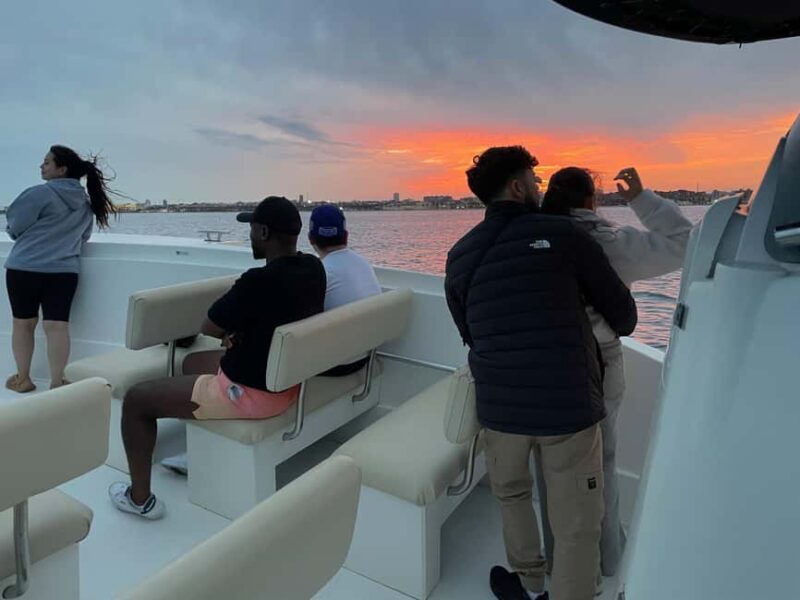 Exclusive sunset cruise in Valencia, Sunset - Deep Dive: Why the Experience Matters