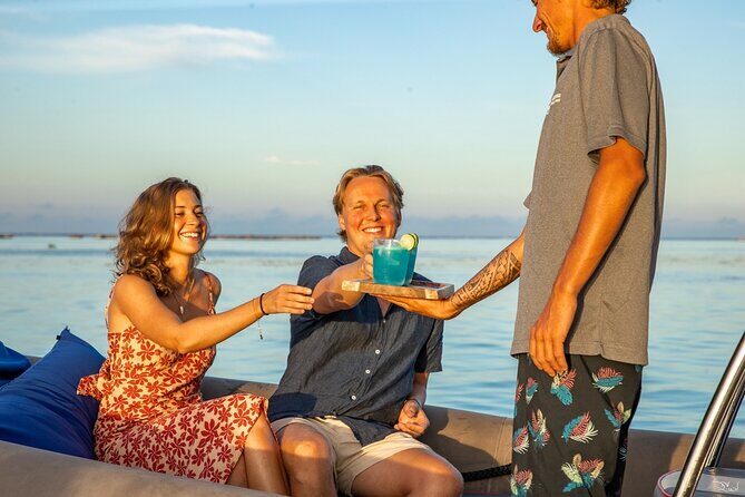 Exclusive sunset excursion in the lagoon Shark rays - The Experience in Detail