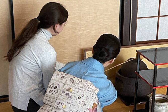 exclusive-tea-ceremony-wagashi-cooking-opposite-kansai-airport