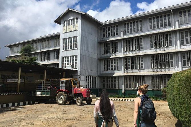 Exclusive: Tea Gardens and Waterfalls of Nuwara Eliya by Tuk-Tuk - FAQ