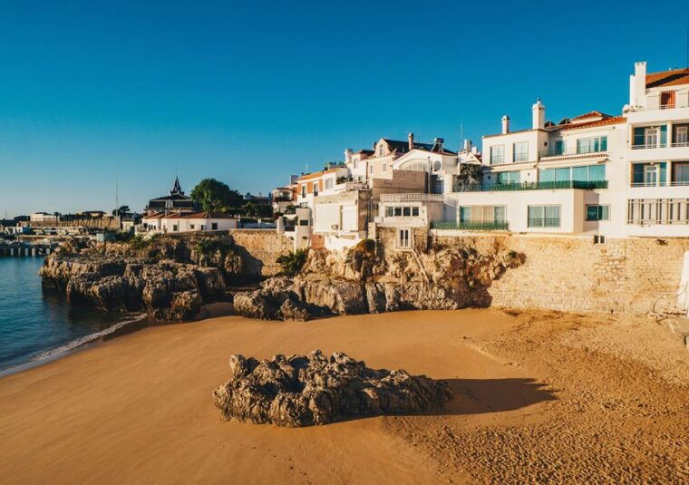 exclusive-tour-by-car-sintra-city-and-cascais-city