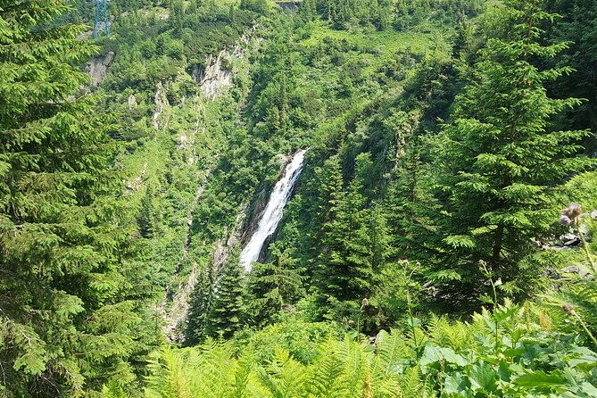exclusive-tour-on-transfagarasan-balea-lake-balea-and-capra-waterfalls-2