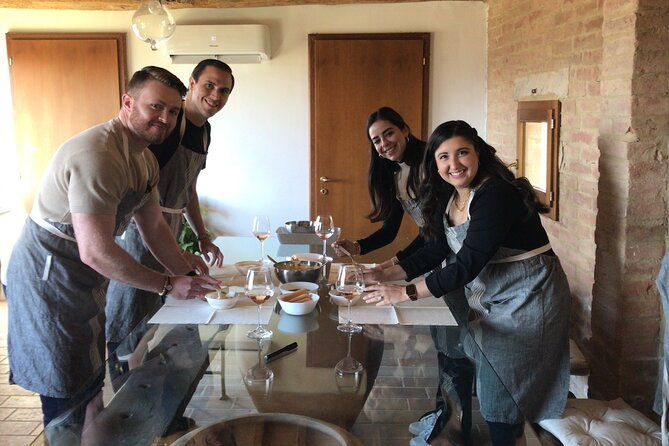 exclusive-tuscan-cooking-class-wine-tasting