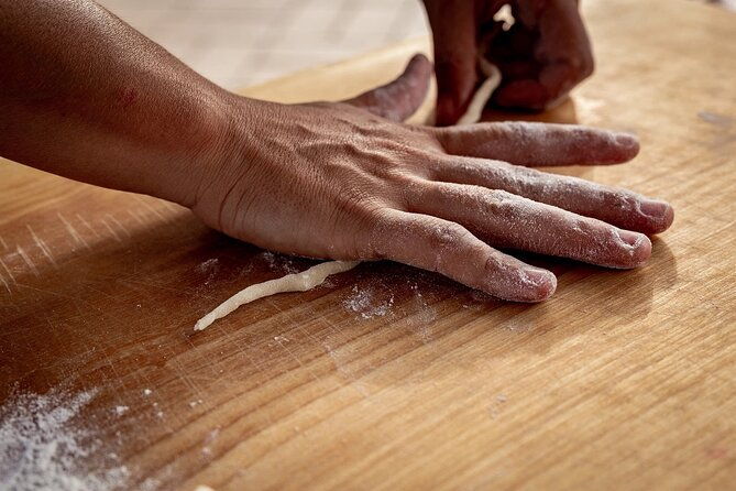 exclusive-tuscan-pinot-noir-land-of-medici-family