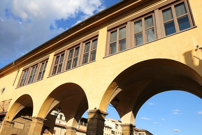 exclusive-uffizi-gallery-and-vasari-corridor-small-group-tour