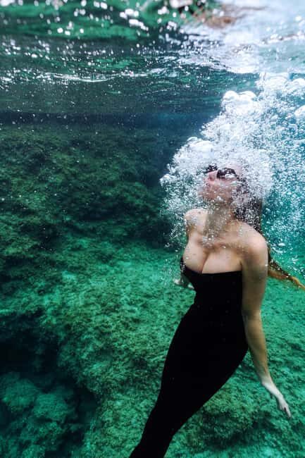 Exclusive underwater photo shoot in the sea near Palmain a turquoise blue bay - Why This Experience Is Worth Considering