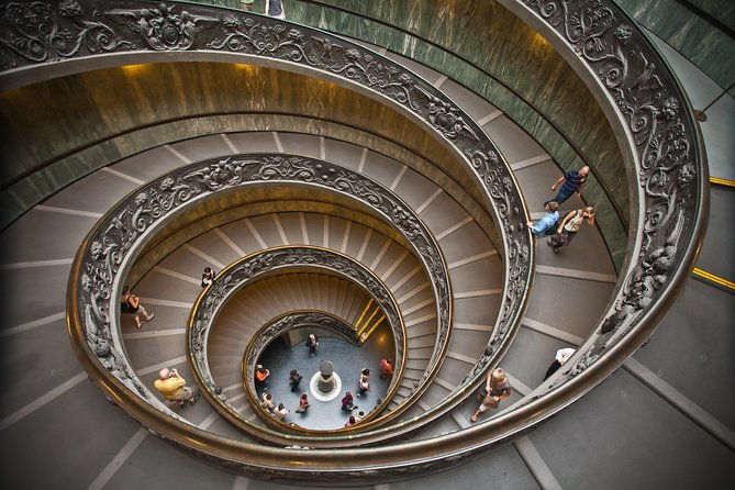 exclusive-vatican-museum-sistine-chapel-skip-the-line-group-tour