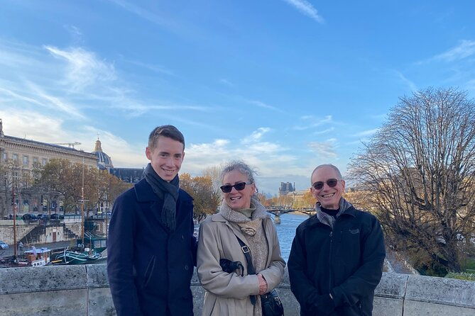 exclusive-walking-tour-of-central-paris-with-local-guide