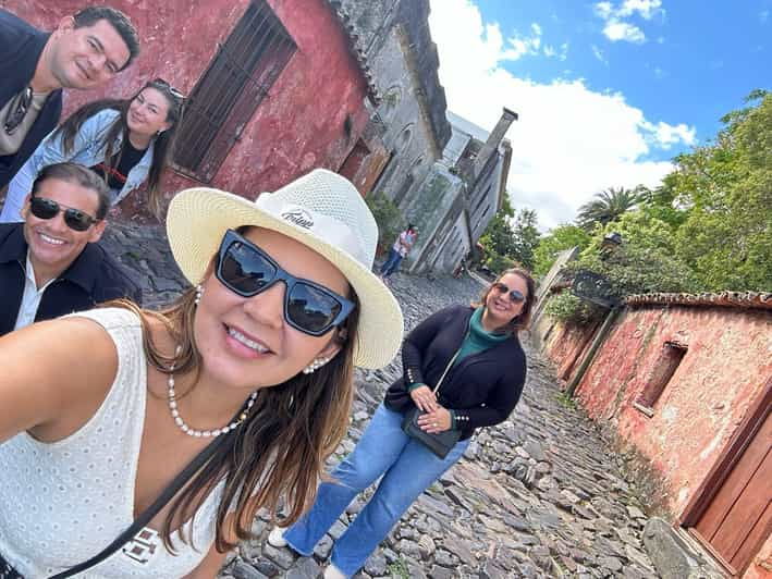 exclusive-walking-tour-of-colonias-unesco-heritage-site
