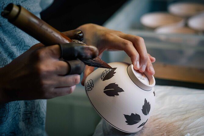 Exclusive Workshop Tour and Ko-Imari Museum - Key Points