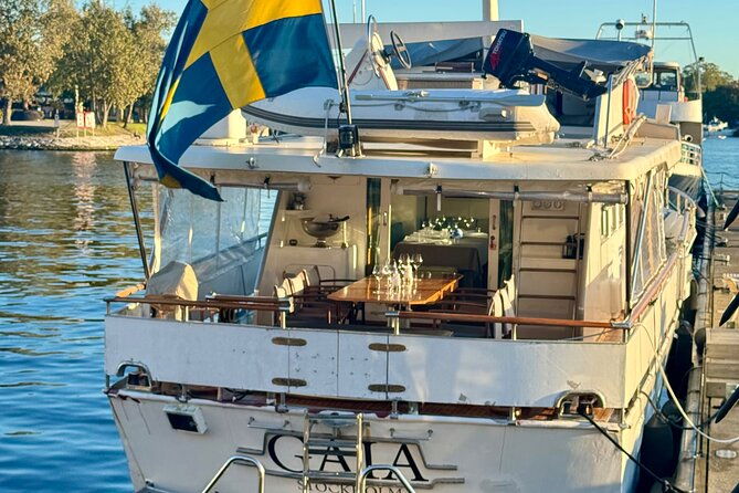 exclusive-yacht-tour-of-stockholm-sunset-dinner-lunch-cruise-3