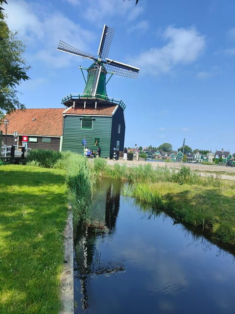 excursion-from-amsterdam-to-the-windmills-of-zaanse-schans
