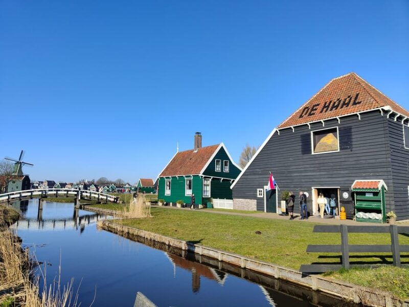 excursion-from-amsterdam-to-the-windmills-of-zaanse-schans