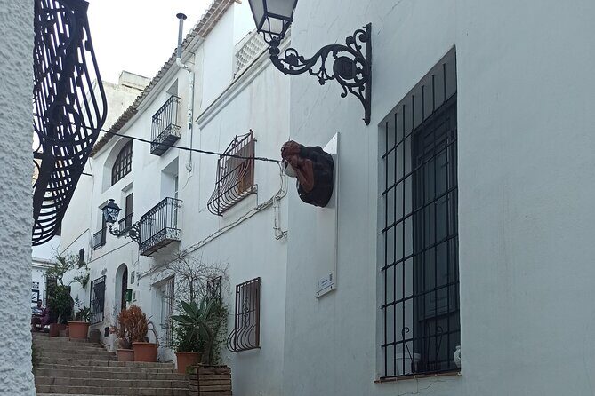 Excursion to Guadalest, Altea and entrance to the Fuentes del Algar - Exploring the Highlights of the Tour