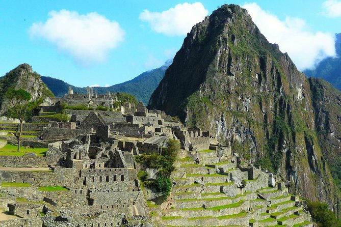 excursion-to-machupicchu-with-train-vistadome-full-day
