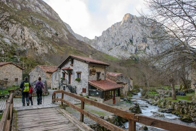 excursion-to-picos-de-europa-bulnes-with-funicular-and-cabrales-cheese-cave
