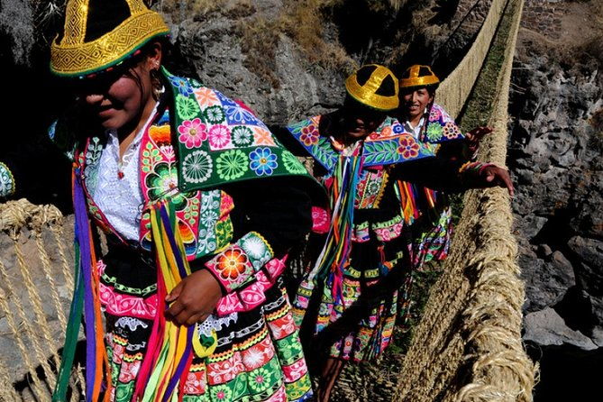excursion-to-qeswachaca-bridge-tour-group