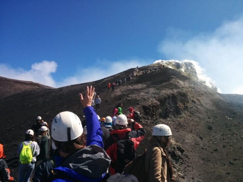 excursion-to-summit-craters-with-lunch-and-wine-tour