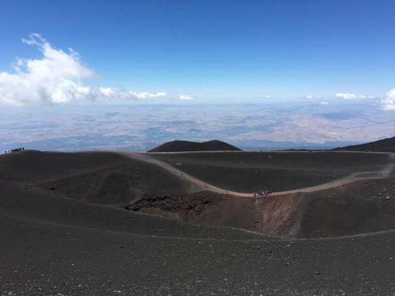 excursion-to-summit-craters-with-lunch-and-wine-tour